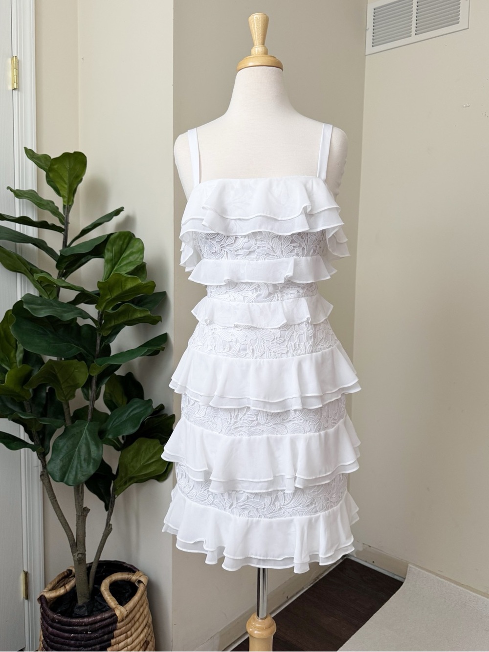 Lilly Pulitzer white Ruffle Lace Tiered Dress